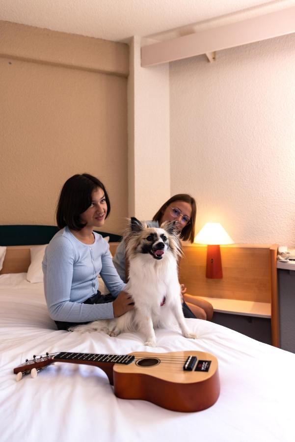 Hotel Ibis Отен Екстер'єр фото