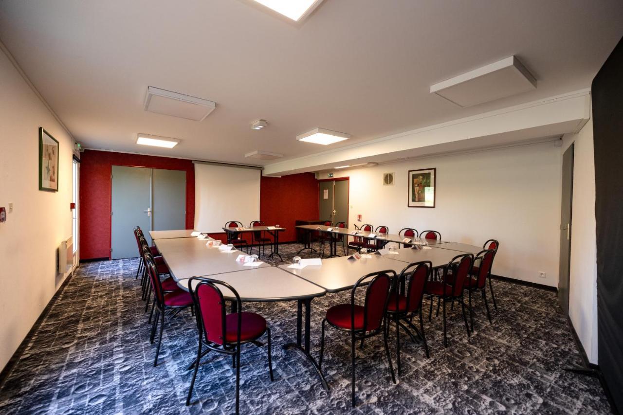 Hotel Ibis Отен Екстер'єр фото