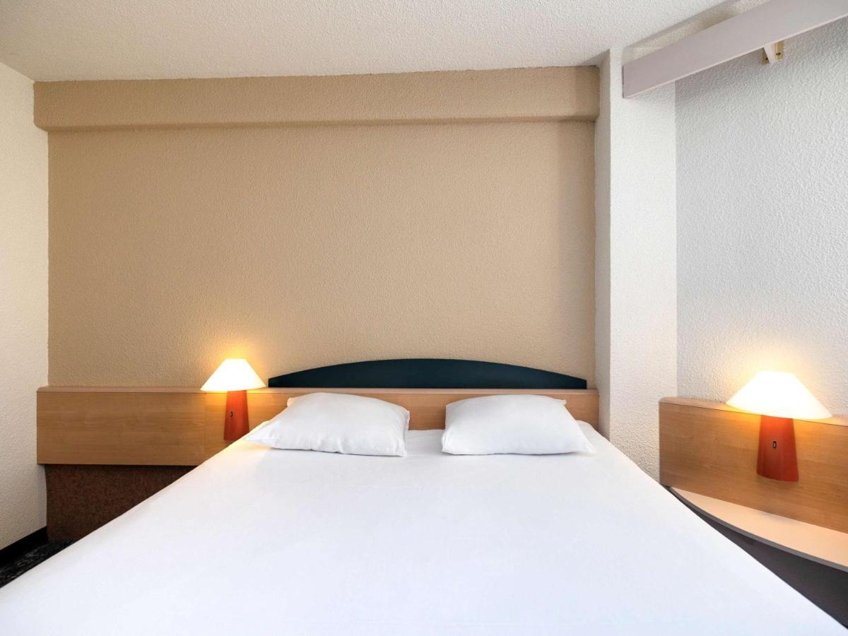 Hotel Ibis Отен Екстер'єр фото