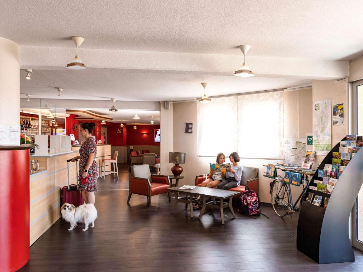 Hotel Ibis Отен Екстер'єр фото