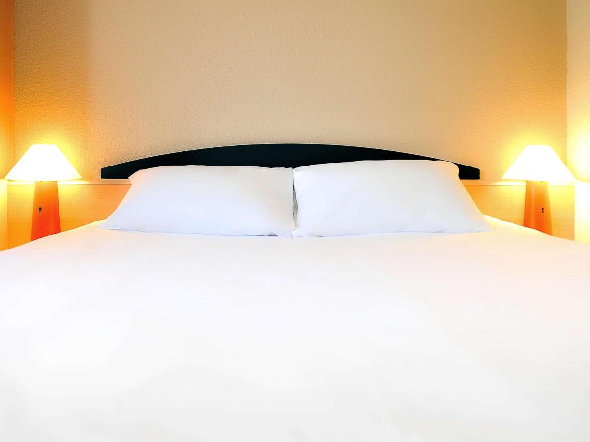 Hotel Ibis Отен Екстер'єр фото